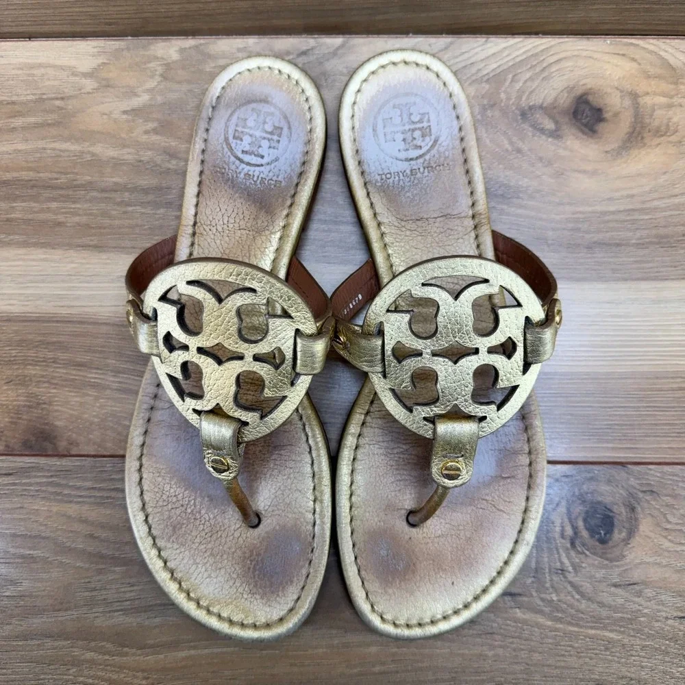 Tory Burch Miller Flip Flops 9 M Gold Pebble Leather Vacation Resort
